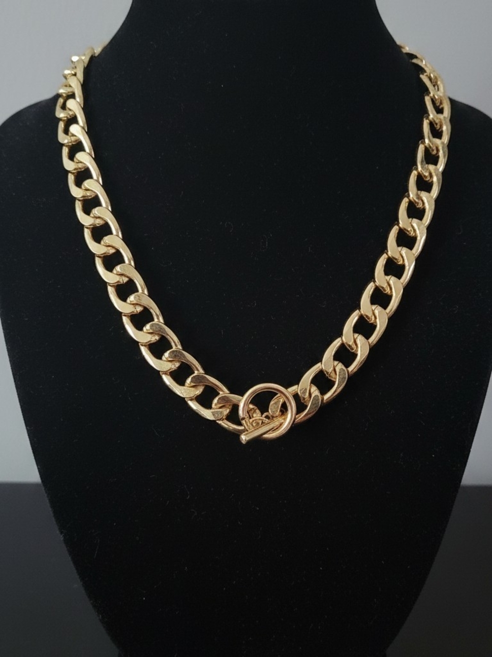 House Of Harlow 1960 Chunky Toggle Necklace